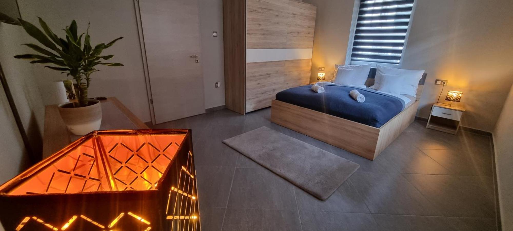 Hos-Cegledi Vendeghaz Miskolc -Oenallo Otthon, Mely Csak Az Oenoeke Exterior photo